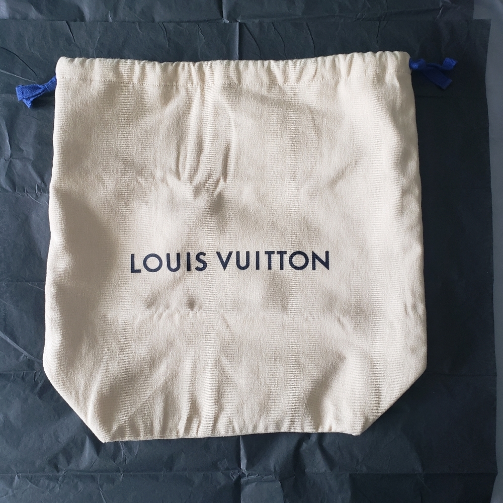 EUC Authentic Louis Vuitton Capucines BB Lined Drawstring Dust Bag